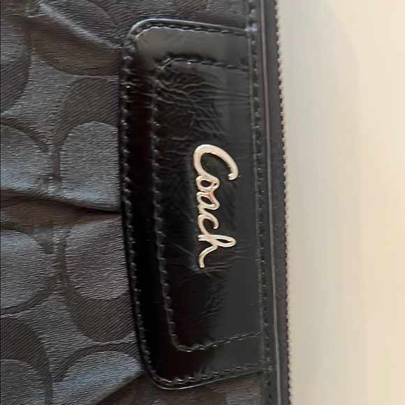 Coach Black Key and Card Holder Minimalist Design - Picture 3 of 9